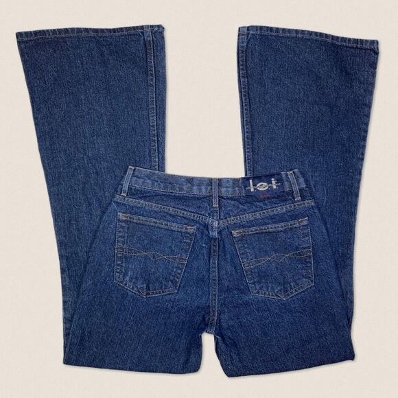 L.e.i. Denim - Y2K L.E.I. Size 26" Wide Flared Low Rise Jeans Dark Blue Wash